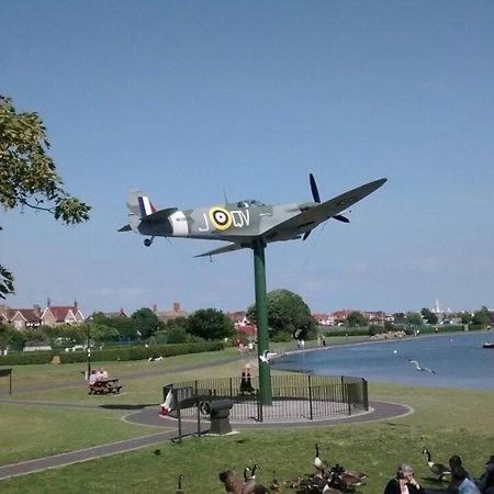 Esjays At Knowles House Lytham St Annes Exterior foto